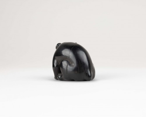 Antiquités - Netsuke – modèle d’ours du Japon en bois d’ébène. Japon Edo