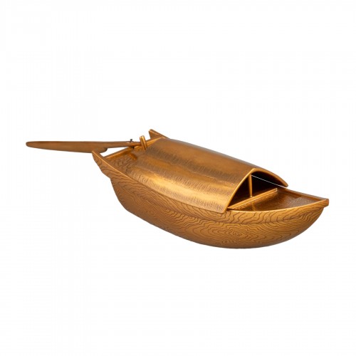 Kobako – Rare modèle en forme de barque en laque d'or, Japon Edo