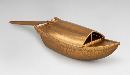  - Kobako – Rare modèle en forme de barque en laque d'or, Japon Edo