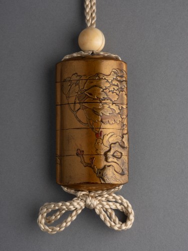  - Inro Kajikawa en laque d’or à décor de pivoine, Japon Edo