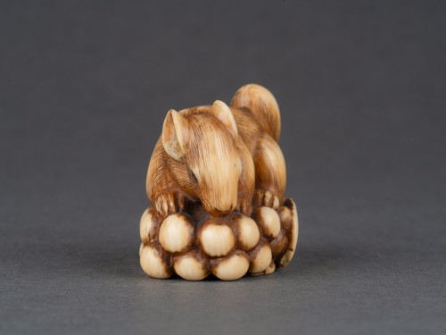 Ivory Netsuke By Ranichi Depicting A Dormouse, Edo Japan - 