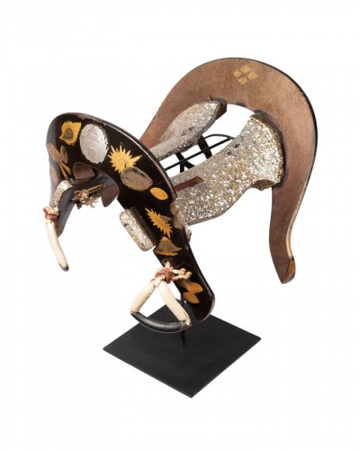 A Japanese lacquer Kura (riding saddle) Edo period