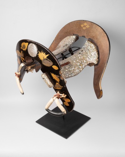 A Japanese lacquer Kura (riding saddle) Edo period - Asian Works of Art Style 