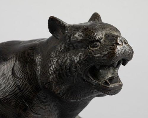 Antiquités - Tigre en bronze, Japon Edo