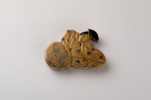 Asian Works of Art  - Kobako, gold urushi lacquer box. Japan Edo 18th century