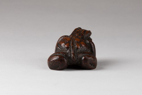  - Netsuke Woodbox toad carved, Japan Edo
