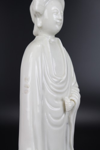 Antiquités - A Dehua Blanc de Chine standing figure of a lady, Kangxi period