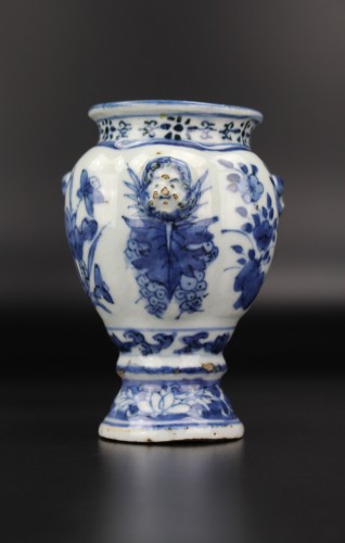 17th century - A blue and white jar for the Portuguese Jesuit market, Ming dynasty
