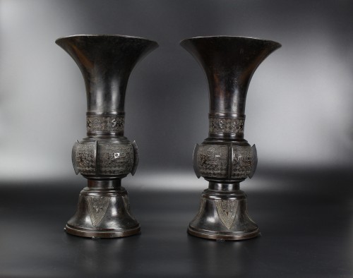 A Pair Of Large Chinese Archaistic Bronze ‘gu' Vases, Ming / Qing Dynasty - 