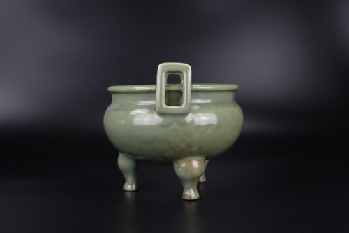 XIe au XVe siècle - Brûleur d'encens tripode en céladon de Longquan (Chine) Encensoir de la dynastie Ming
