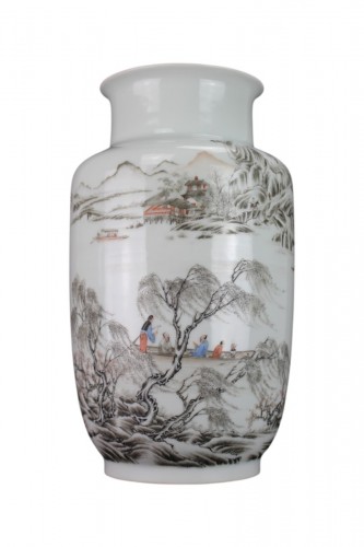 Vase grisaille à décor de paysage fluvial, marque Hongxian, époque République