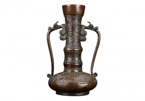 Vase à fleurs japonais en bronze de style archaïque XVIIIe/XIXe siècle, marque Xuande