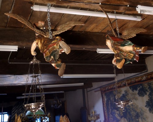 Antiquités - Pair of polychrome angels with silver lamps, early 19th century