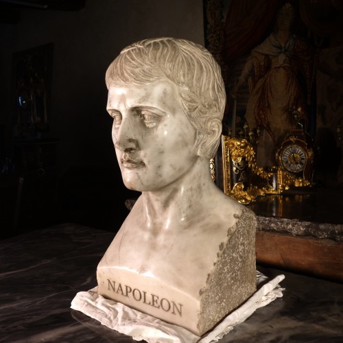 Buste de Napoléon en marbre de Carrare, d’après Chaudet - Méounes Antiquités
