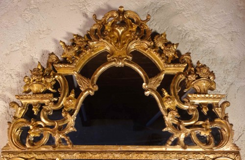 Large Regency period mirror with glazing beads with two gildings - Mirrors, Trumeau Style French Regence