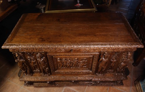 Antiquités - Castle wedding chest: the Judgment of Paris, late 16th century