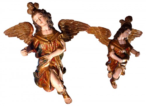 Pair of hanging angels in polychrome and gilded wood