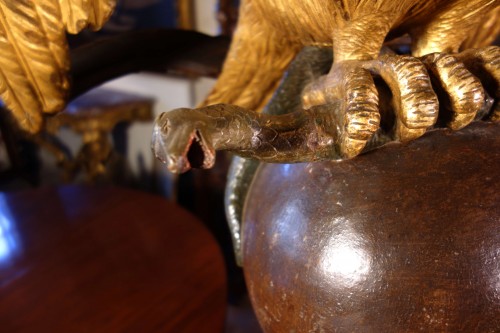 XVIIIe siècle - Important lutrin à l’aigle en bois doré et polychrome
