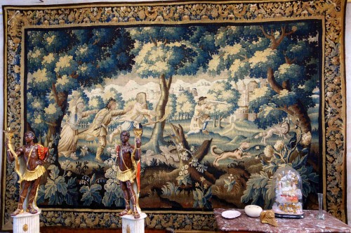 Antiquités - Grande tapisserie d’Aubusson « La chasse au renard », début du XVIIIe siècle