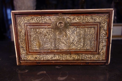 Mobilier Cabinet & Coffre - Coffret « Moghol » Indo-Portugais, Inde de l’Ouest XVIIe siècle