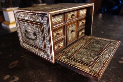 Coffret « Moghol » Indo-Portugais, Inde de l’Ouest XVIIe siècle - Méounes Antiquités
