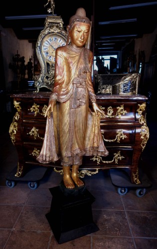 Antiquités - Grand Bouddha Birman en bois sculpté doré