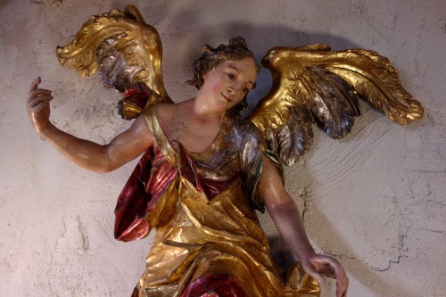 Statue of the Archangel Gabriel in gilded and polychrome wood - 