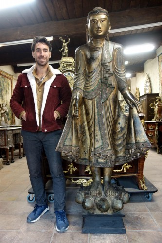 Important Bouddha Mandalay en bois sculpté, deux mètres environ - Arts d