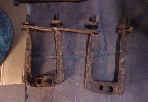 XVIIIe siècle - Cloche en bronze aux armoiries marquisales, datée 1750