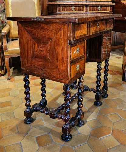 Furniture  - Louis XIV period Mazarin alcove desk "à dessus brisé"