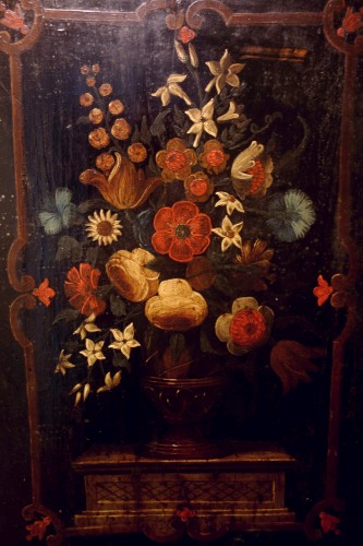 Antiquités - Uzès armoire with floral bouquets, late 17th to early 18th century