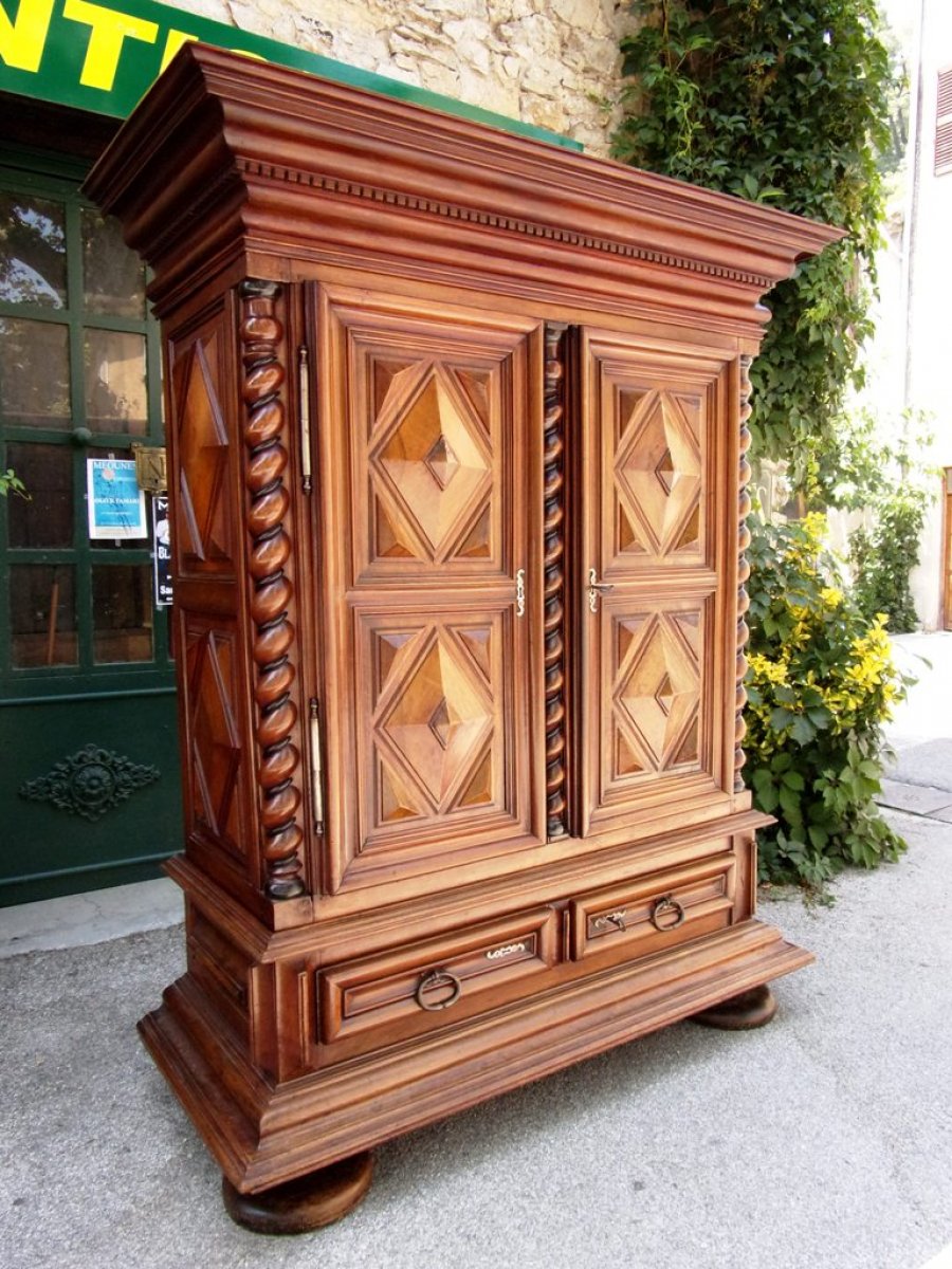 Armoire Louis XIII en noyer massif XVIIe siècle N.44653