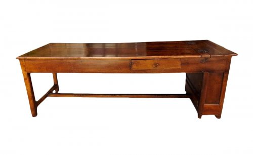 18th C farmhouse table in oak with bread compartment 