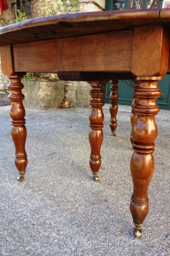 French Restauration period table in walnut - Restauration - Charles X