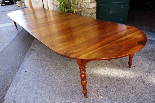Antiquités - French Restauration period table in walnut
