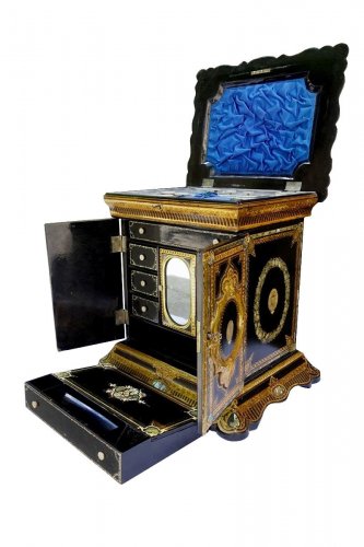 Travel Cabinet for lady - italy late 19th century 