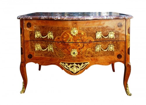 Commode en marqueterie aux oiseaux, Grenoble XVIIIe