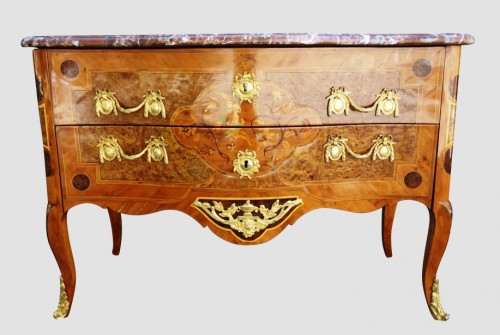 Mobilier Commode - Commode en marqueterie aux oiseaux, Grenoble XVIIIe