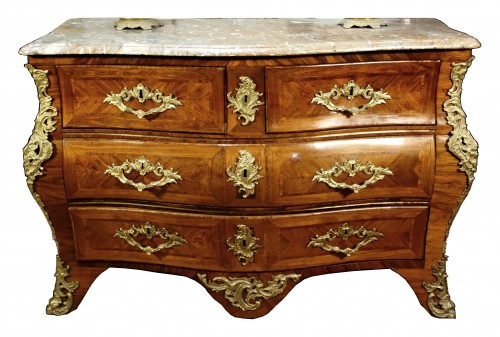 Commode tombeau estampillée Migeon