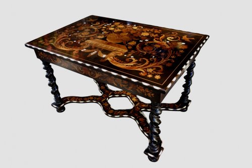 Table Mazarine en bois noirci et marqueterie au « Jasmin » , fin XIXe - Méounes Antiquités