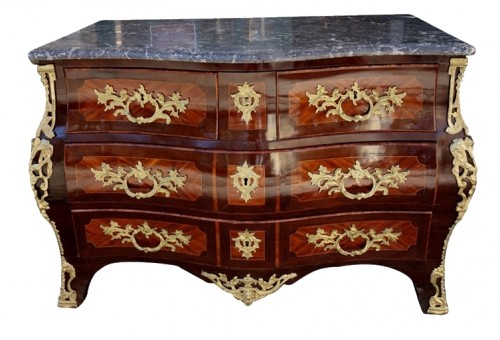 Commode tombeau estampillée Mondon, XVIIIe siècle