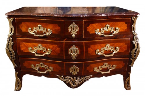 Commode tombeau estampillée C.I Dufour