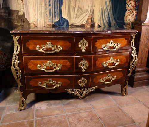 Commode tombeau estampillée C.I Dufour - Méounes Antiquités