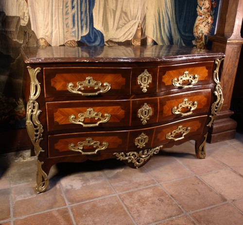 Commode tombeau estampillée C.I Dufour - Louis XV