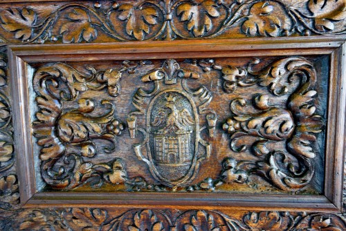 Antiquités - Cassone wedding chest in walnut, 17th century