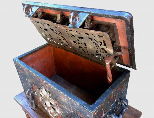 Curiosities  - A 17th century Nuremberg chest