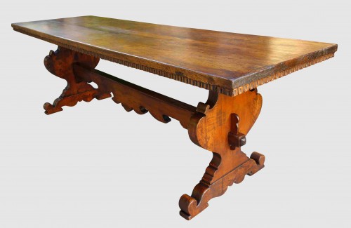  - Grande table italienne d’abbaye en noyer