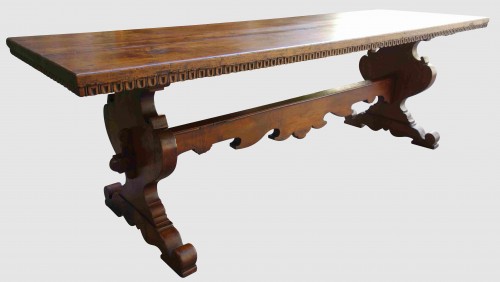 Antiquités - Large Italian abbey table in walnut