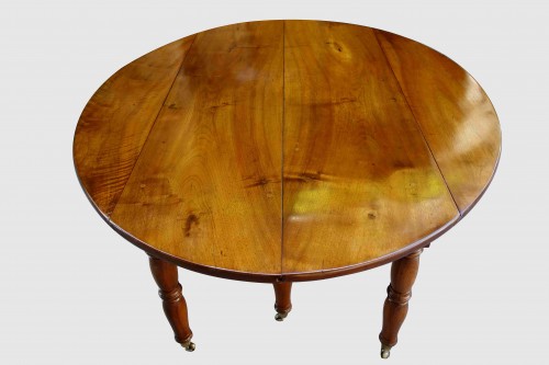 Table de banquet à pieds Jacob en noyer de l'Isère, époque Directoire - Mobilier Style Directoire