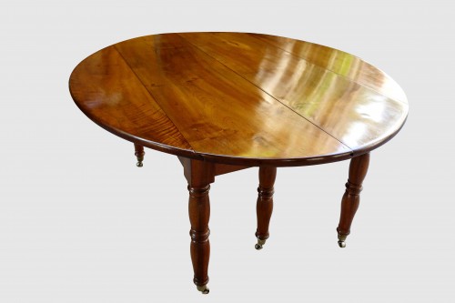 Furniture  - Large table with 6 Jacob Jacob walnut legs from Isère, Directoire period